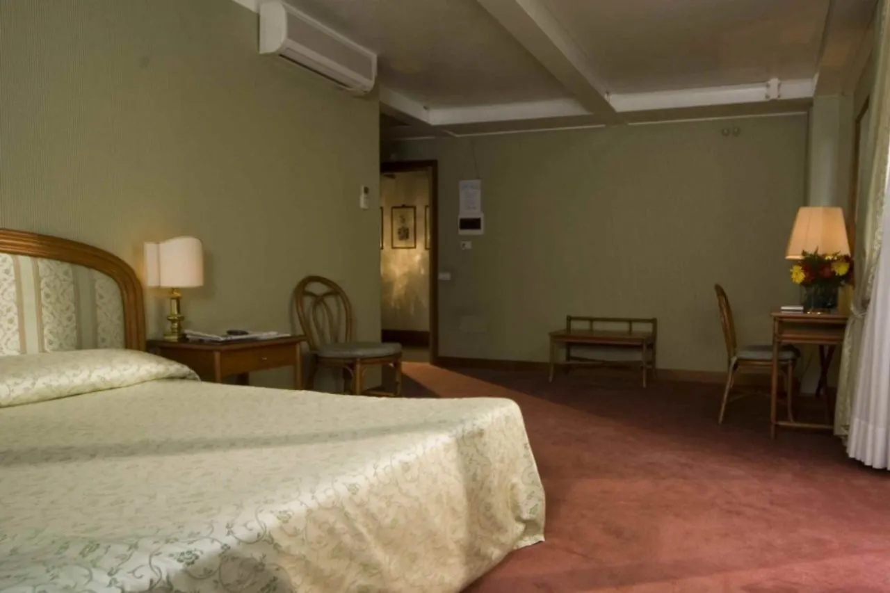 ****  Hotel Santa Chiara Venezia Italia